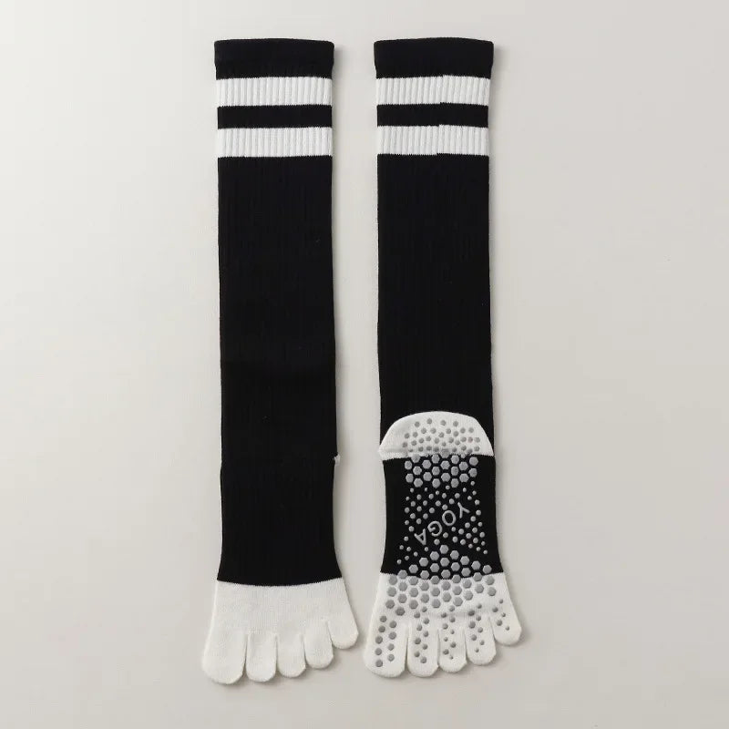 Chaussettes de yoga pour femmes, chaussettes de Pilates professionnelles à cinq doigts en silicone antidérapant pour entraînement en intérieur, gym, fitness, danse et sport.