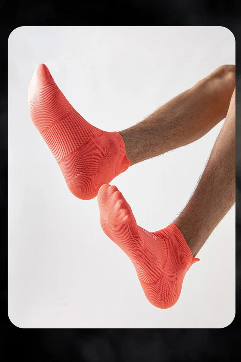 Chaussettes de sport pour homme/femme, fines et respirantes, idéales pour le marathon, le fitness et l'athlétisme. Absorbantes et antidérapantes, elles sont courtes et basses.