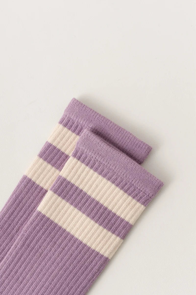 Chaussettes de yoga pour femmes, chaussettes de Pilates professionnelles à cinq doigts en silicone antidérapant pour entraînement en intérieur, gym, fitness, danse et sport.