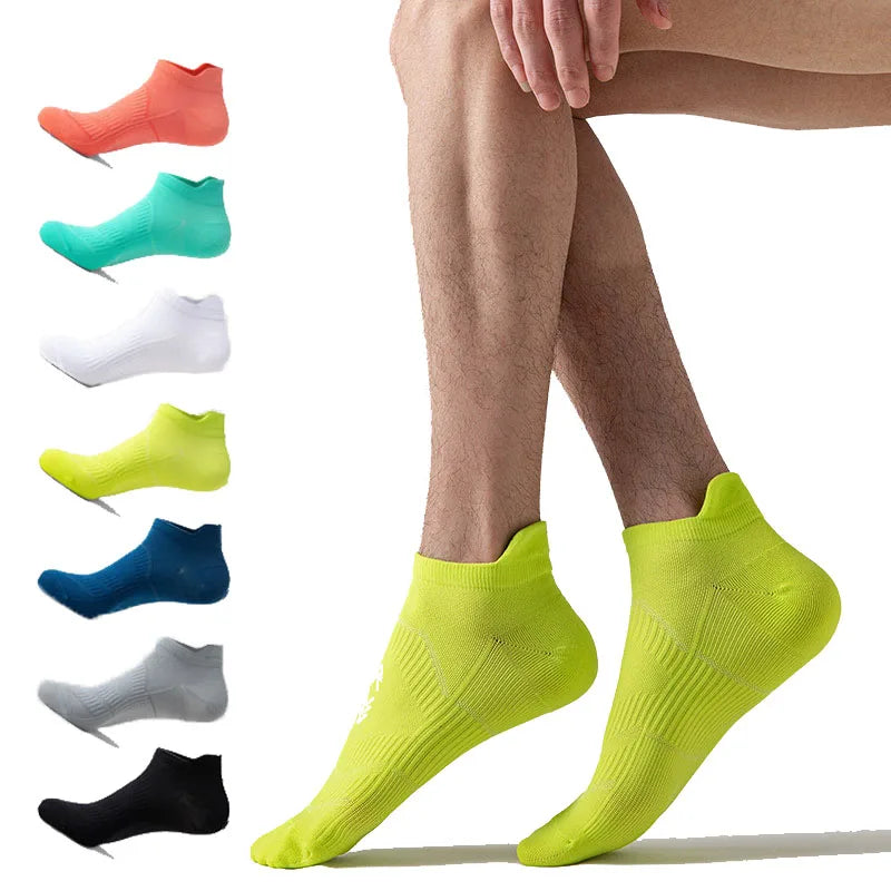 Chaussettes de sport pour homme/femme, fines et respirantes, idéales pour le marathon, le fitness et l'athlétisme. Absorbantes et antidérapantes, elles sont courtes et basses.