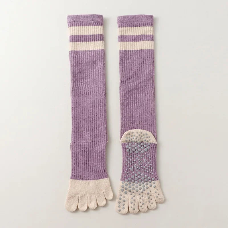 Chaussettes de yoga pour femmes, chaussettes de Pilates professionnelles à cinq doigts en silicone antidérapant pour entraînement en intérieur, gym, fitness, danse et sport.