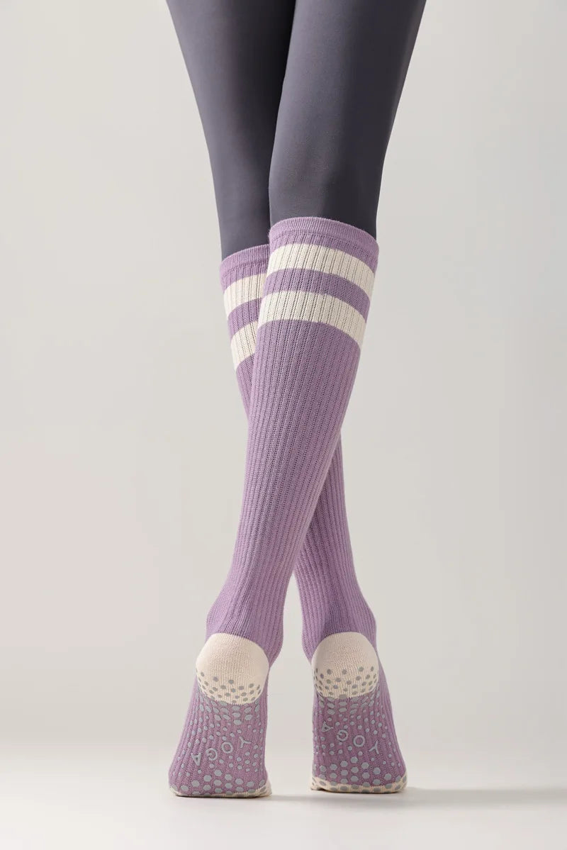 Chaussettes de yoga pour femmes, chaussettes de Pilates professionnelles à cinq doigts en silicone antidérapant pour entraînement en intérieur, gym, fitness, danse et sport.