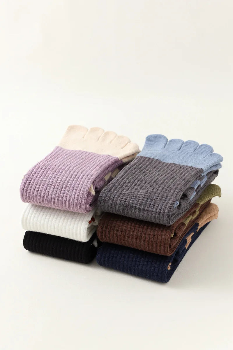 Chaussettes de yoga pour femmes, chaussettes de Pilates professionnelles à cinq doigts en silicone antidérapant pour entraînement en intérieur, gym, fitness, danse et sport.