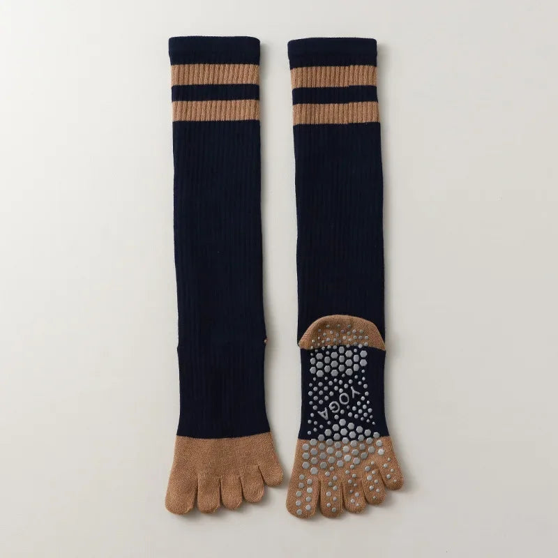 Chaussettes de yoga pour femmes, chaussettes de Pilates professionnelles à cinq doigts en silicone antidérapant pour entraînement en intérieur, gym, fitness, danse et sport.