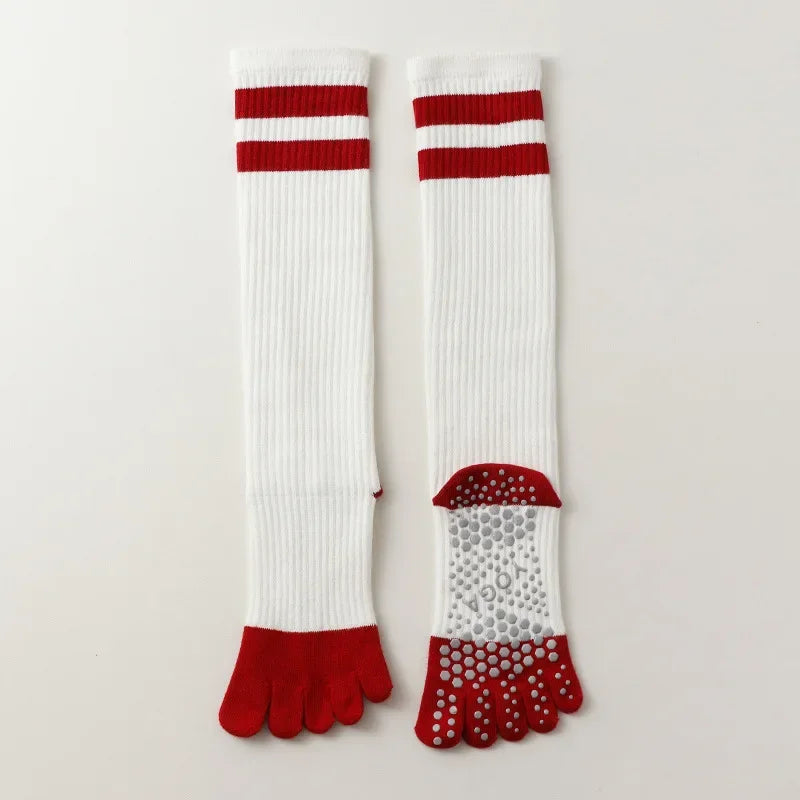 Chaussettes de yoga pour femmes, chaussettes de Pilates professionnelles à cinq doigts en silicone antidérapant pour entraînement en intérieur, gym, fitness, danse et sport.